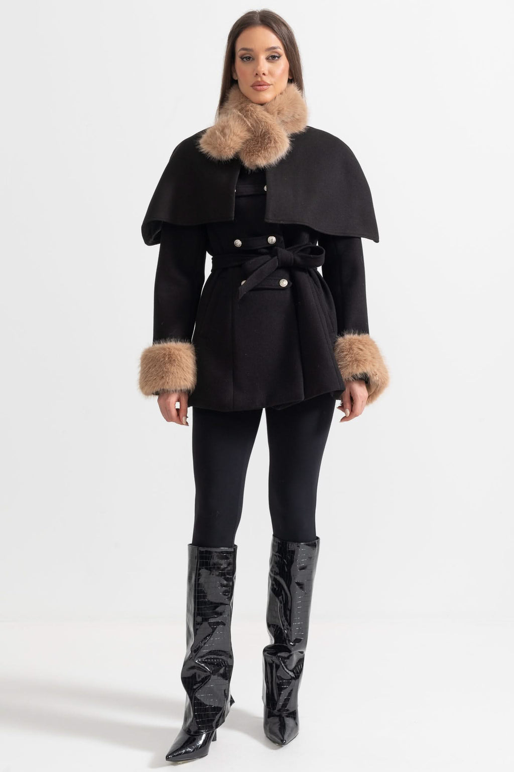 Çıkabilir Pelerinli Çift Düğmeli Kaban – Siyah