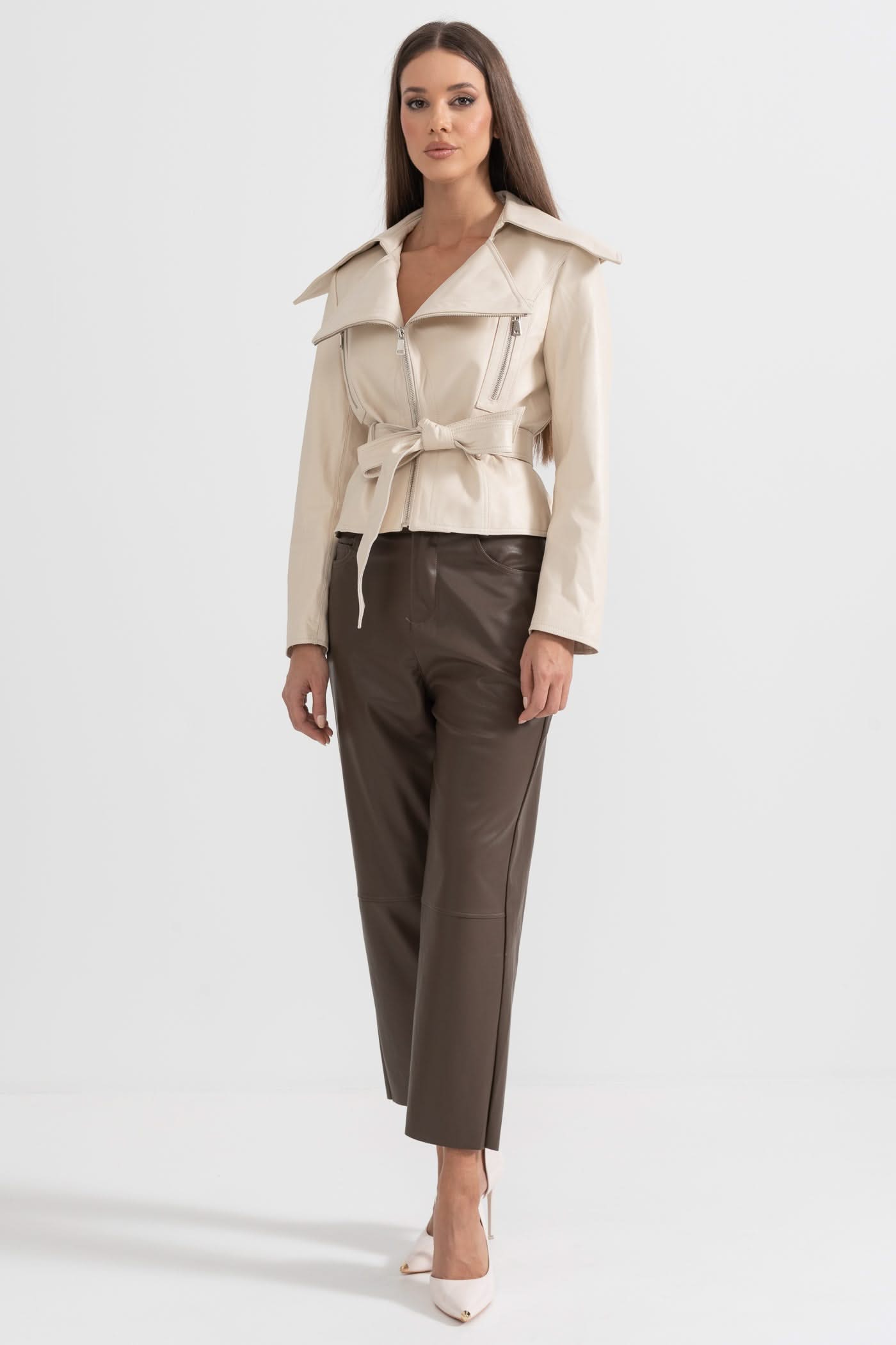 Kemerli Geniş Yakalı Deri Ceket – Fildişi