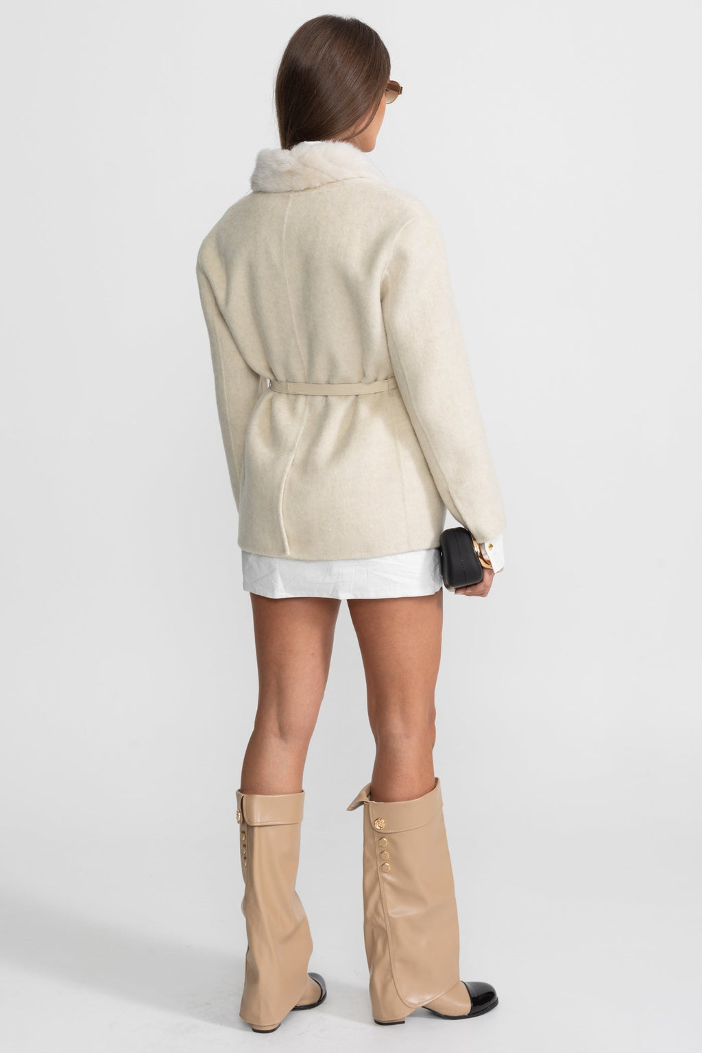 Tilki Kürklü Kaşmir Kuşaklı Ceket – Fildişi