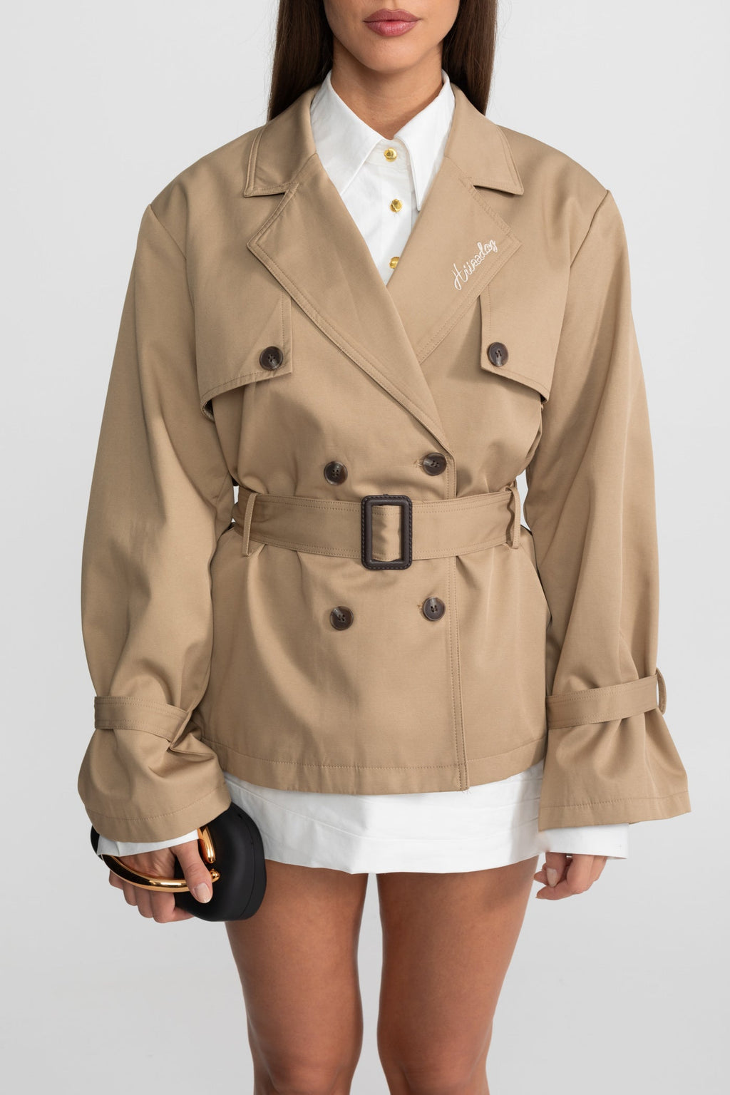 Kemerli Kısa Çift Düğmeli Trenç Ceket – Camel