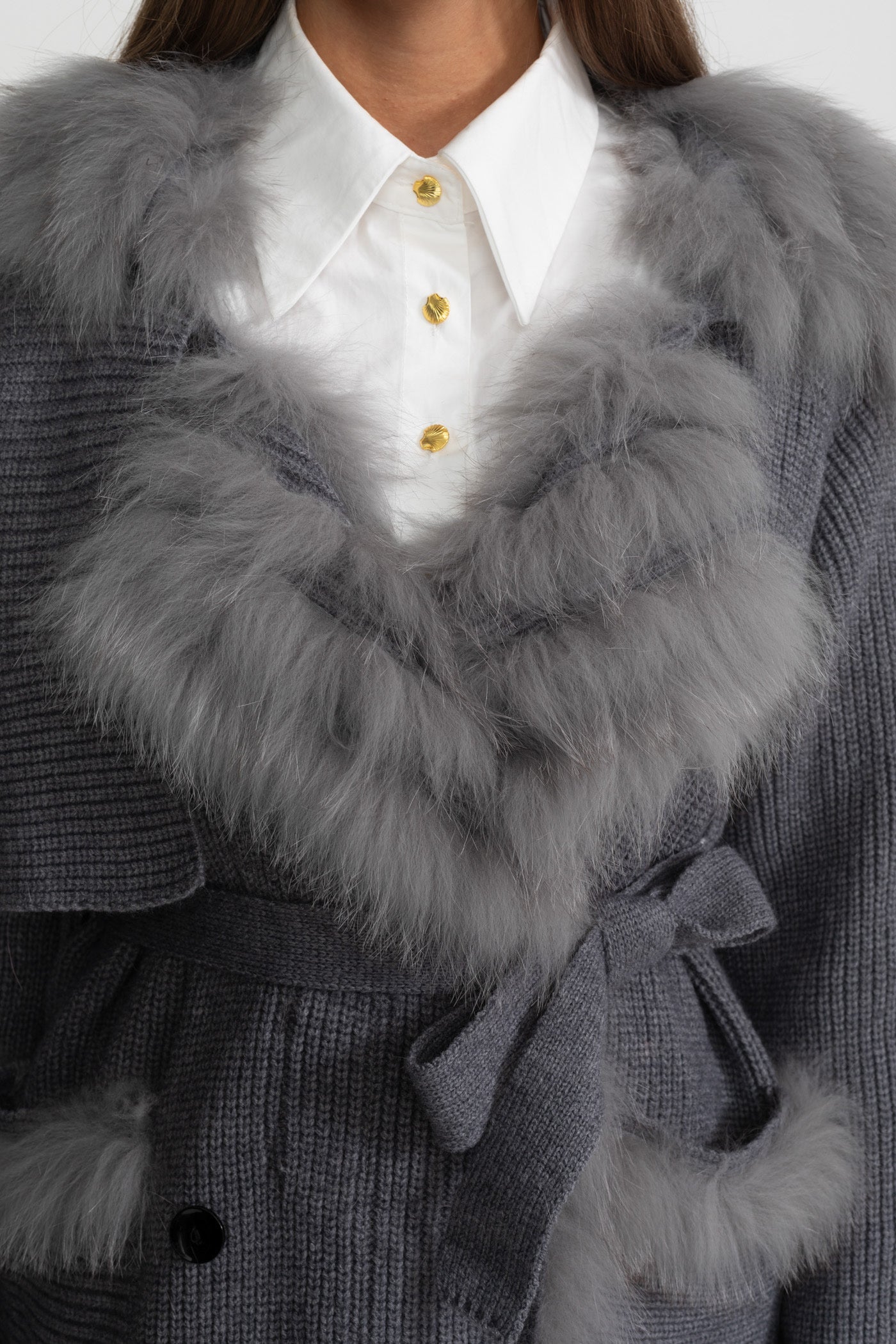 Kürk Detaylı Çift Düğmeli Triko Kaban – Gri